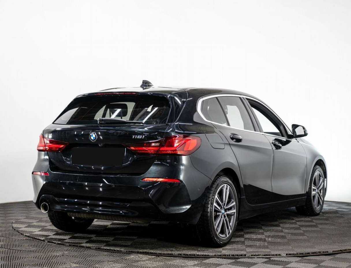 BMW 1 серии 118i, 2019 Фото №6