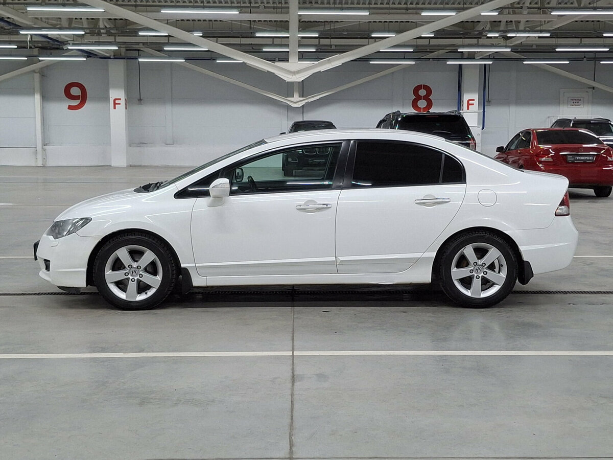 Honda Civic VIII Рестайлинг, 2010 Фото №8