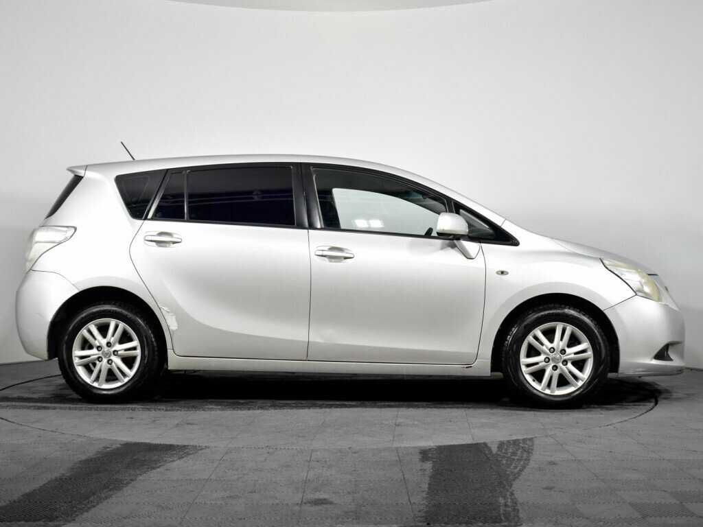 Toyota Verso, 2010 Фото №4