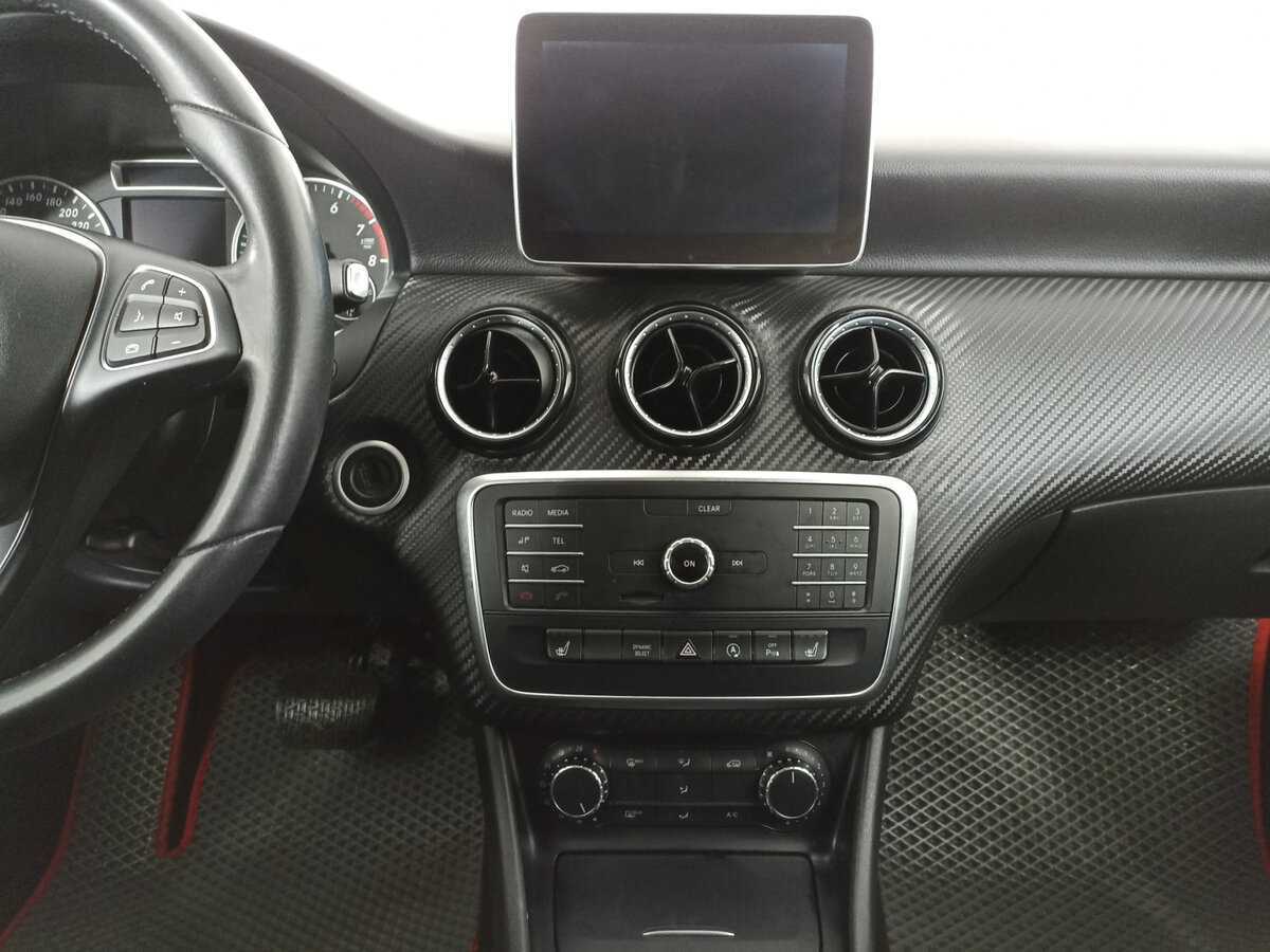 Mercedes-Benz GLA 200, 2016 Фото №12