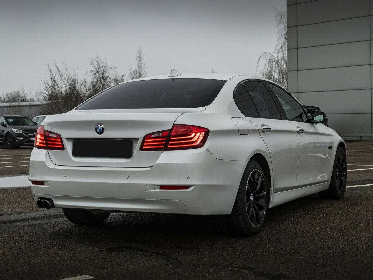 BMW 5 серии 525d xDrive VI (F10/F11/F07) Рестайлинг, 2015 Фото №6