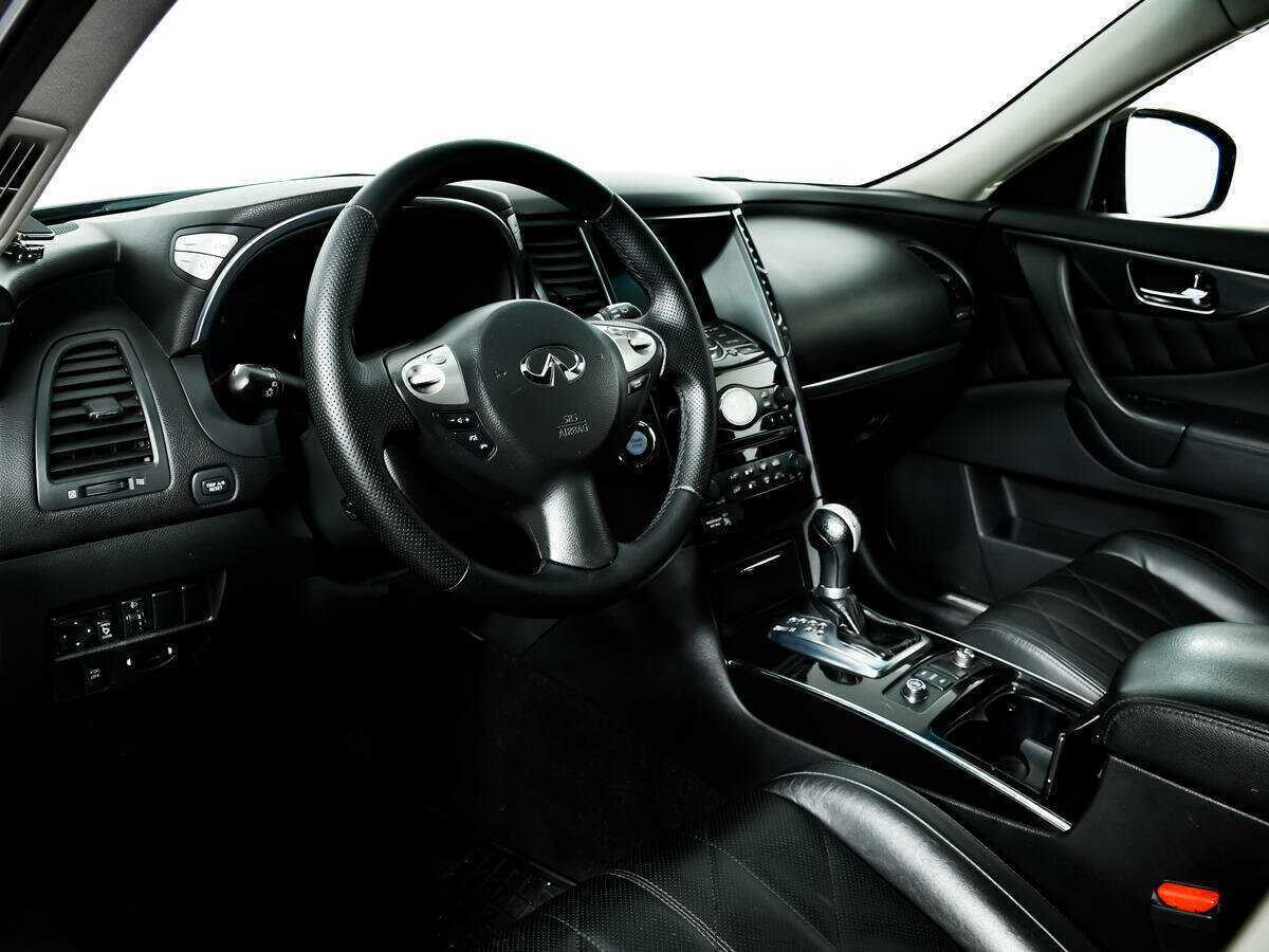 Infiniti FX35, 2010 Фото №11