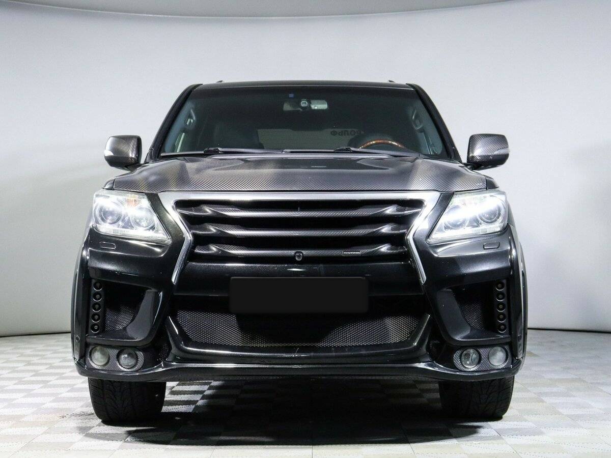 Lexus LX 570 III Рестайлинг, 2015 Фото №2