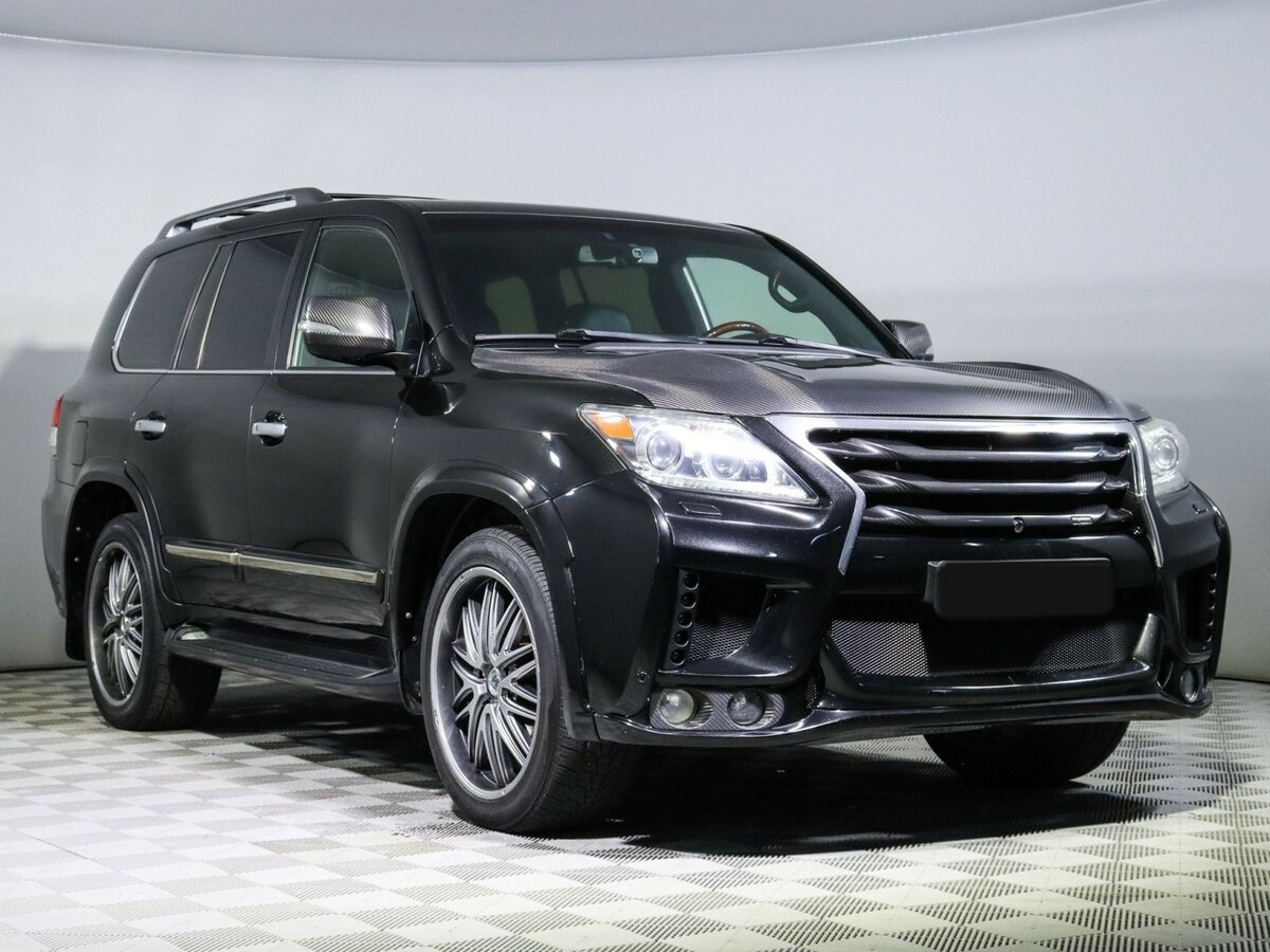 Lexus LX 570 III Рестайлинг, 2015 Фото №3