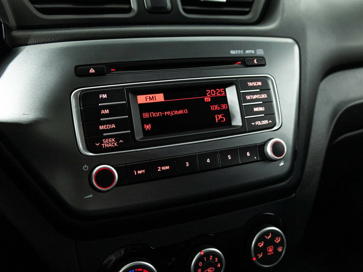 Kia Rio III Рестайлинг, 2015 Фото №14