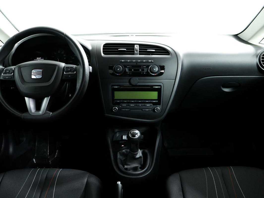 SEAT Leon, 2012 Фото №11