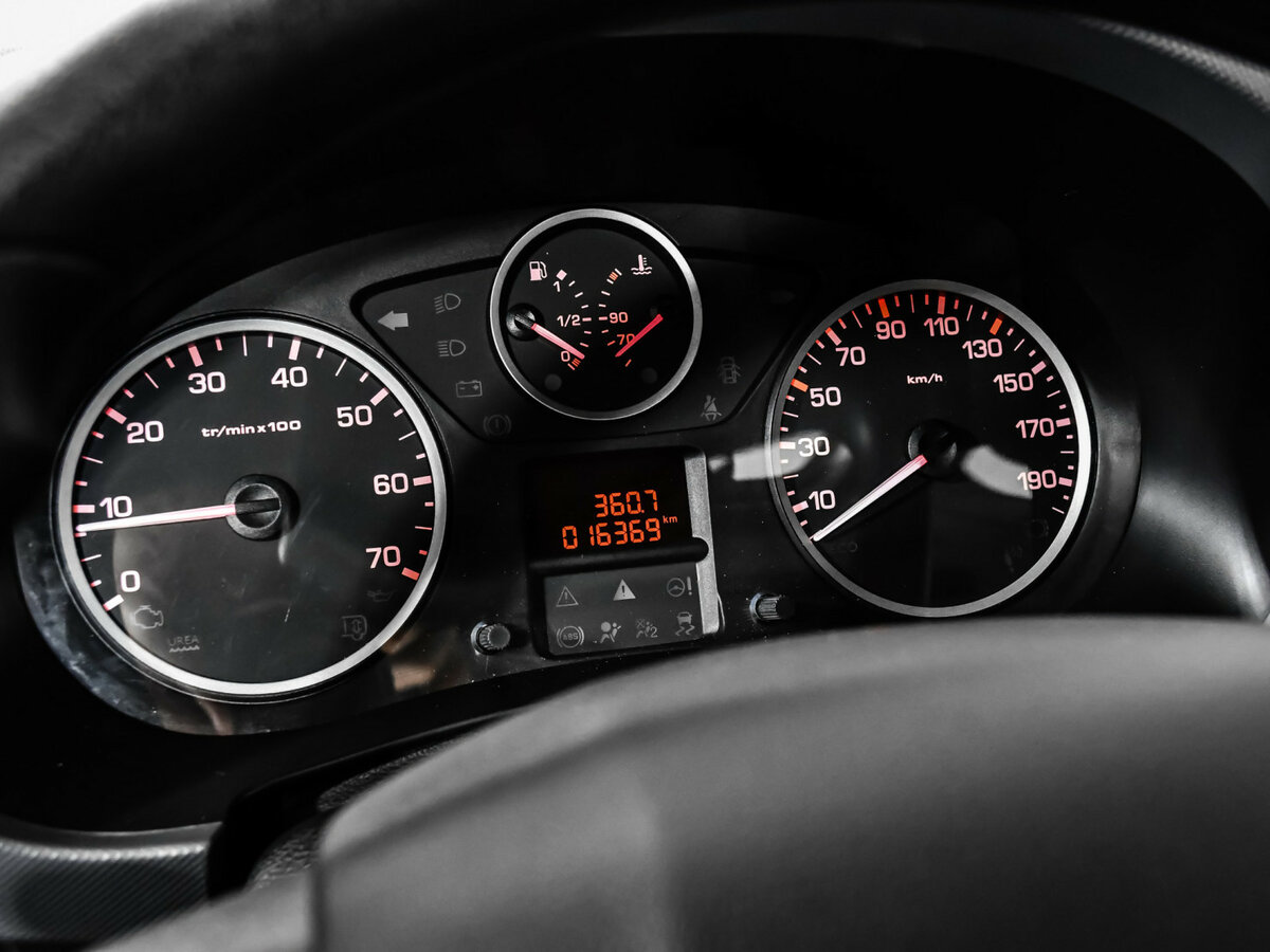 Peugeot Partner Crossway II Рестайлинг 2, 2021 Фото №8