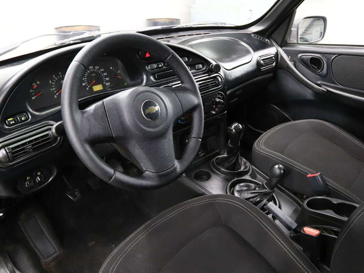 Chevrolet Niva, 2011 Фото №6