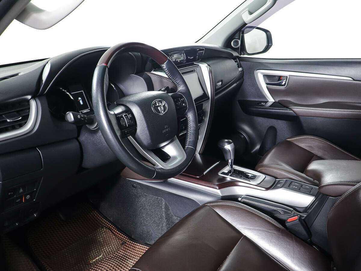 Toyota Fortuner, 2017 Фото №14