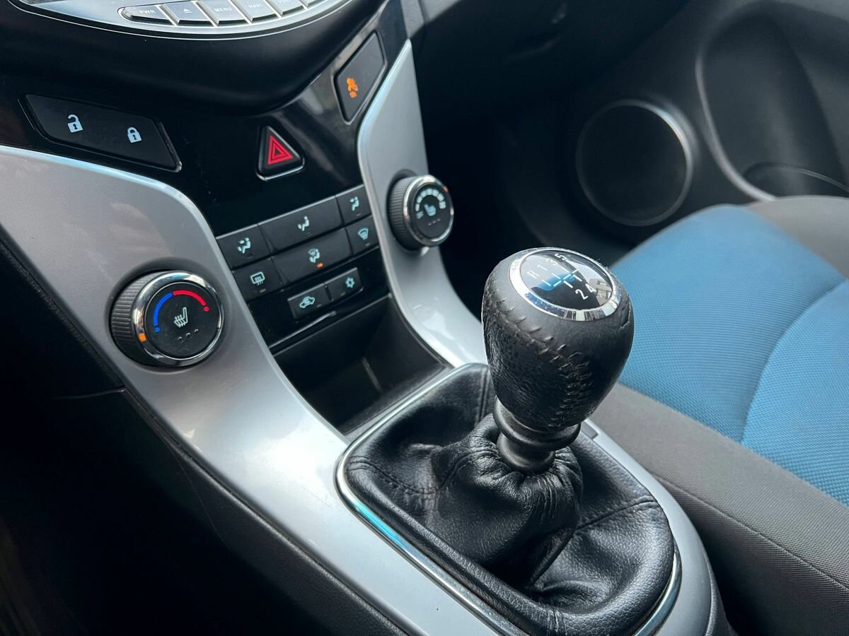 Chevrolet Cruze I Рестайлинг, 2013 Фото №16