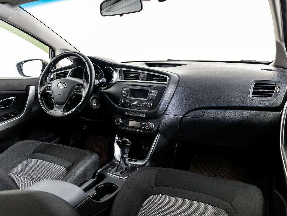 Kia Ceed, 2015 Фото №9