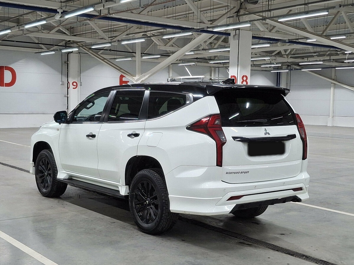 Mitsubishi Montero Sport III Рестайлинг, 2022 Фото №7
