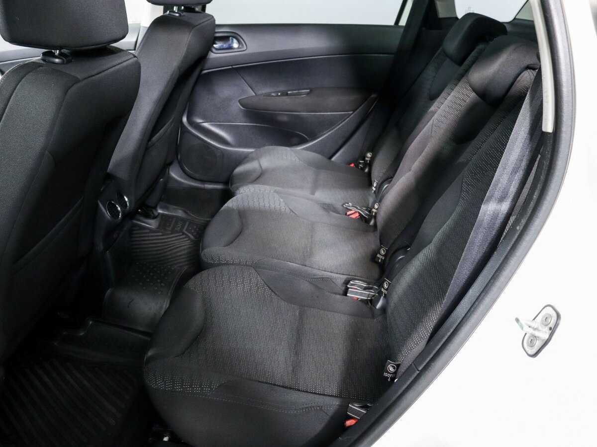 Peugeot 308, 2010 Фото №7