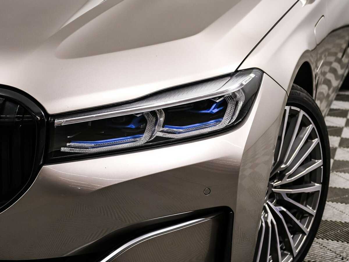 BMW 7 серии 745e, 2019 Фото №15