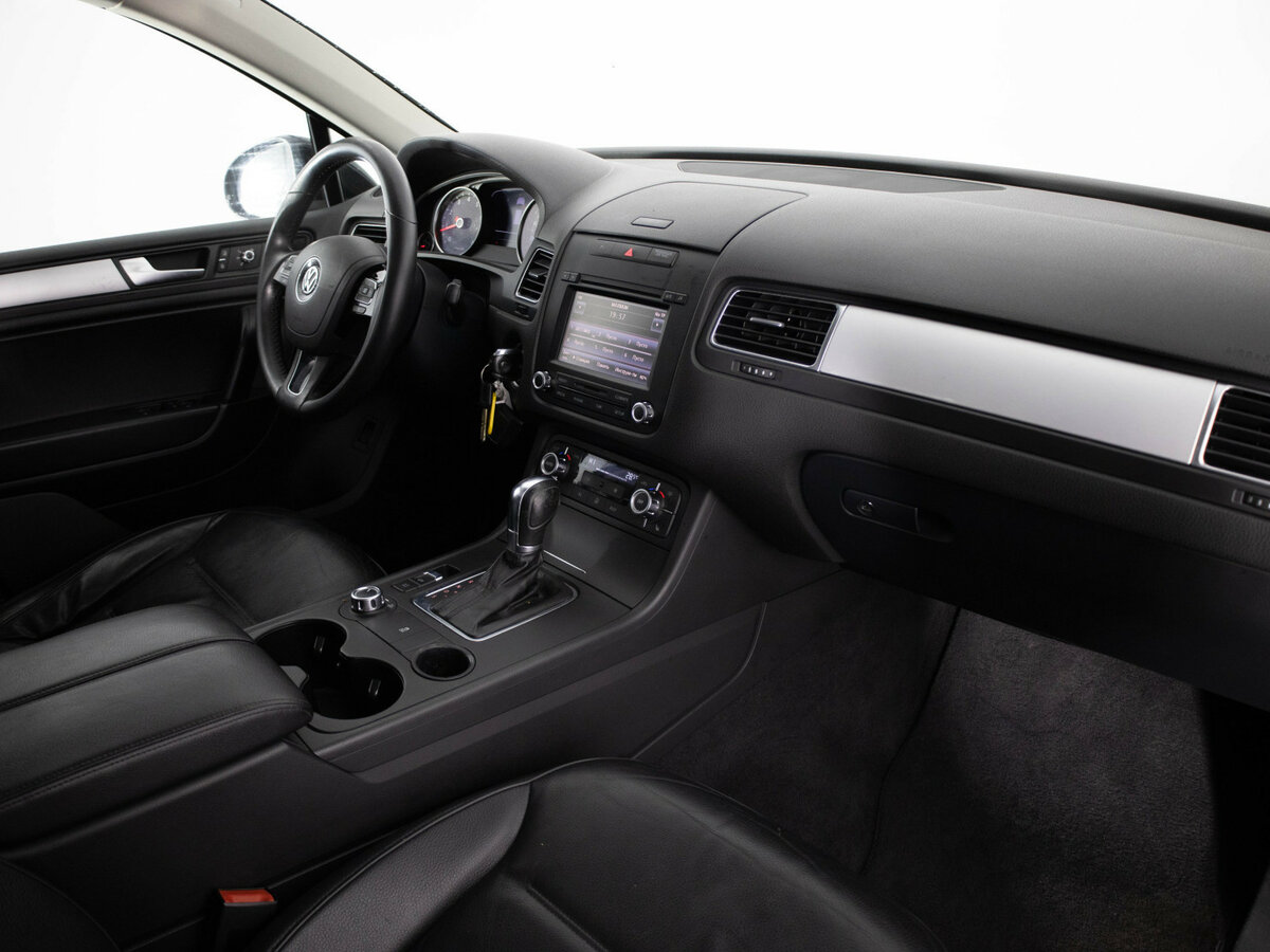 Volkswagen Touareg II, 2011 Фото №8
