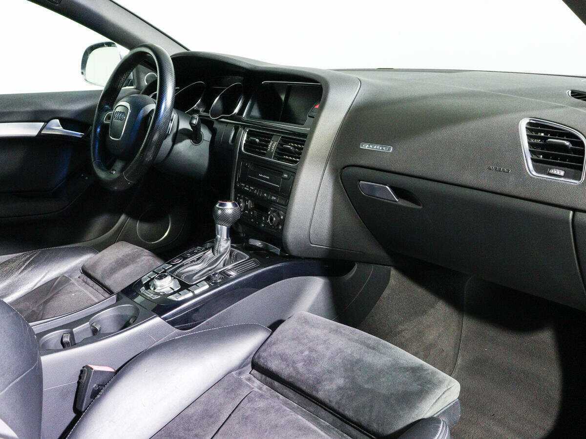 Audi RS 5, 2011 Фото №9