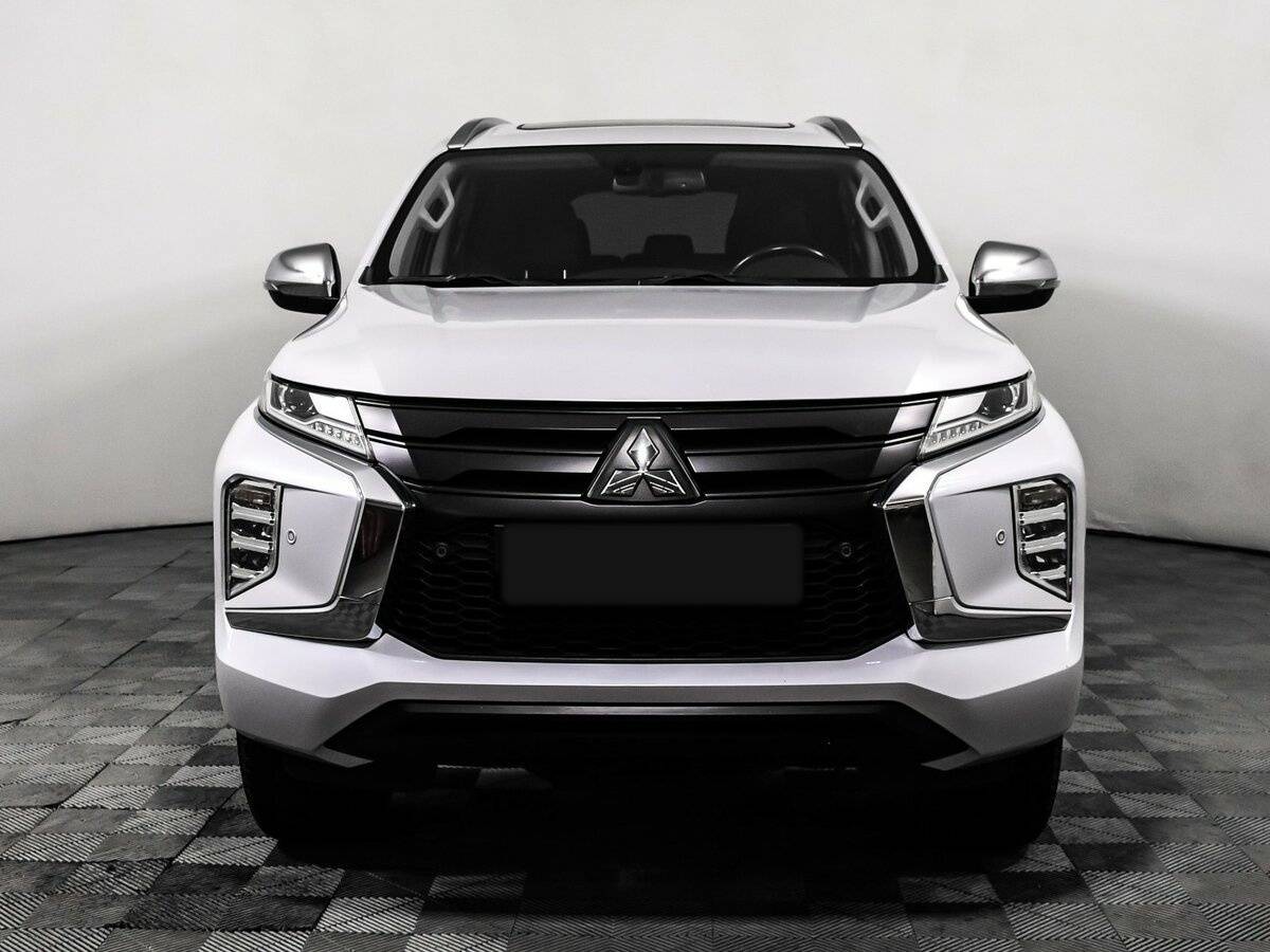 Mitsubishi Pajero Sport, 2020 Фото №2