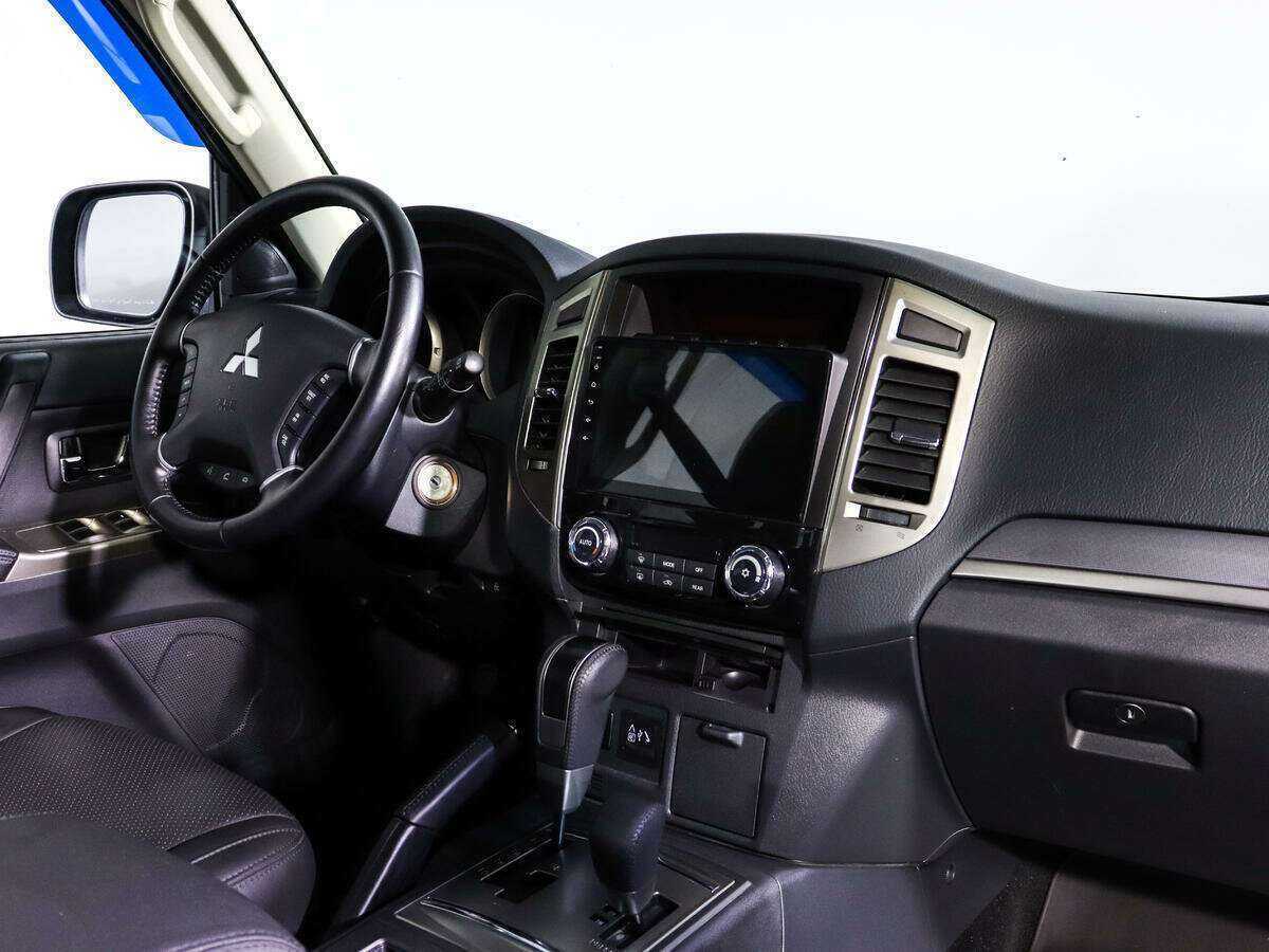 Mitsubishi Pajero, 2021 Фото №7