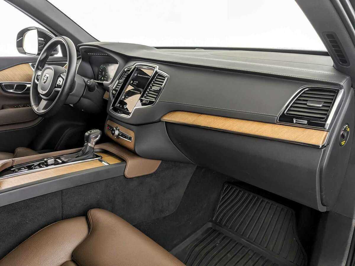 Volvo XC90, 2021 Фото №8