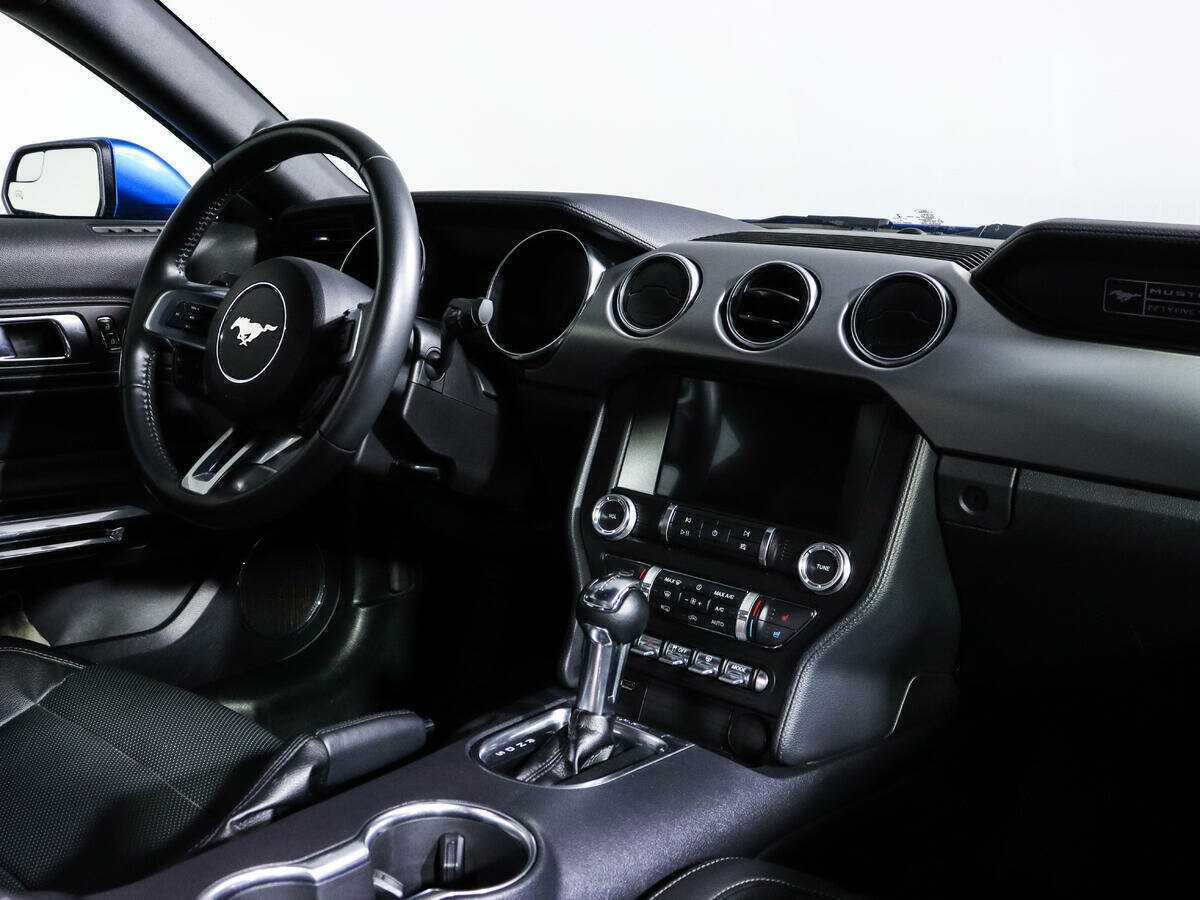 Ford Mustang, 2020 Фото №7