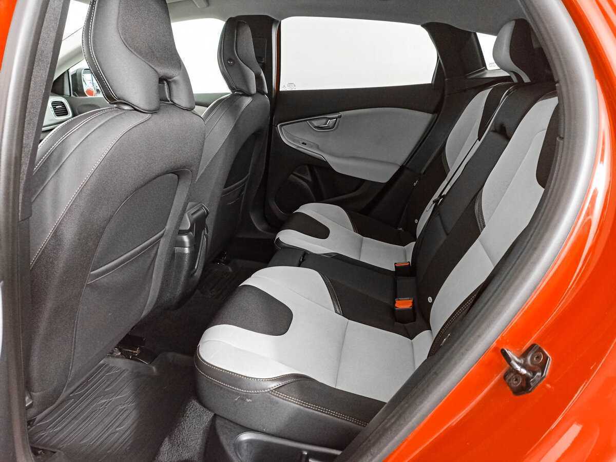 Volvo V40 Cross Country, 2013 Фото №8