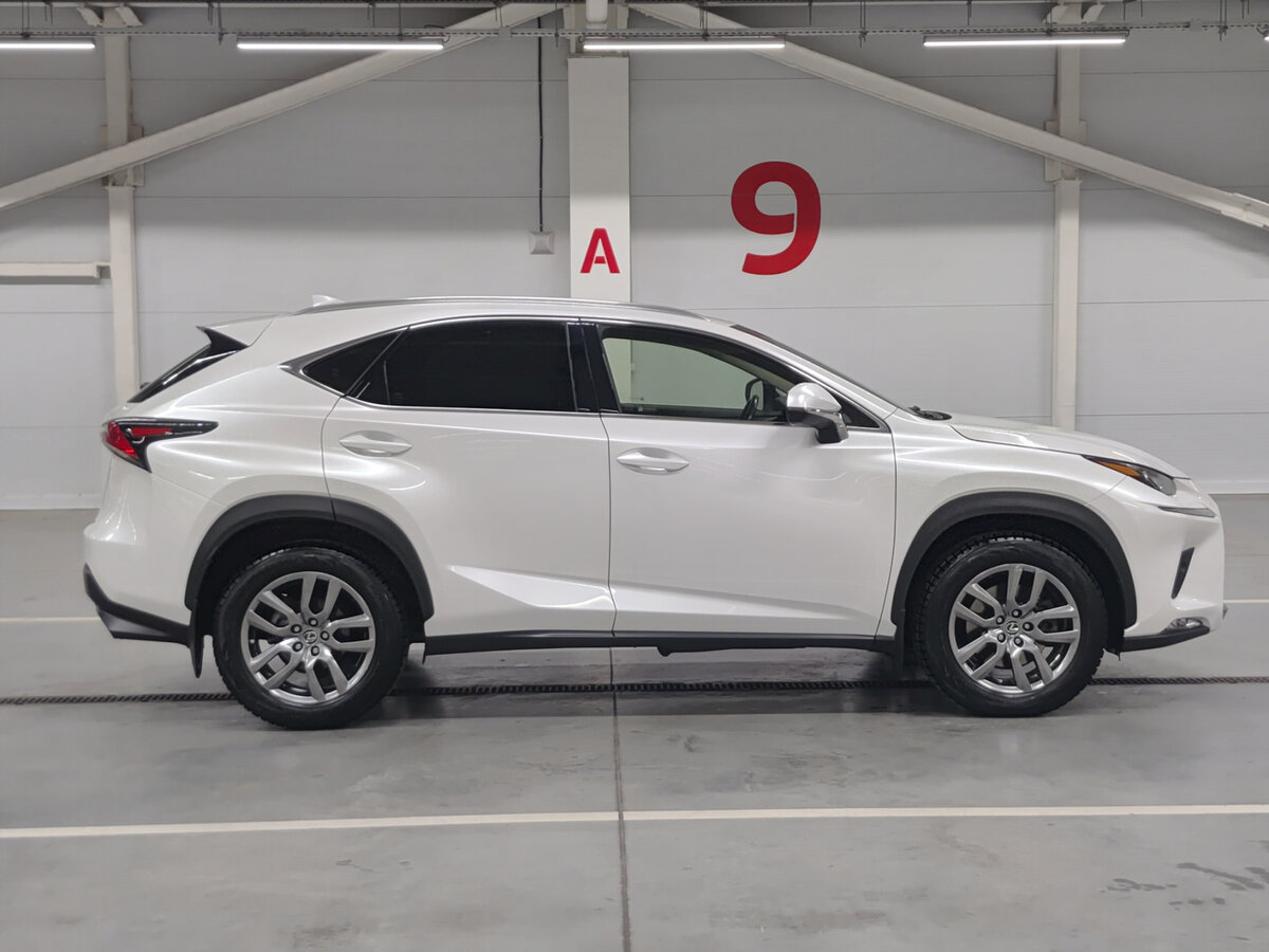 Lexus NX 300 I Рестайлинг, 2018 Фото №4