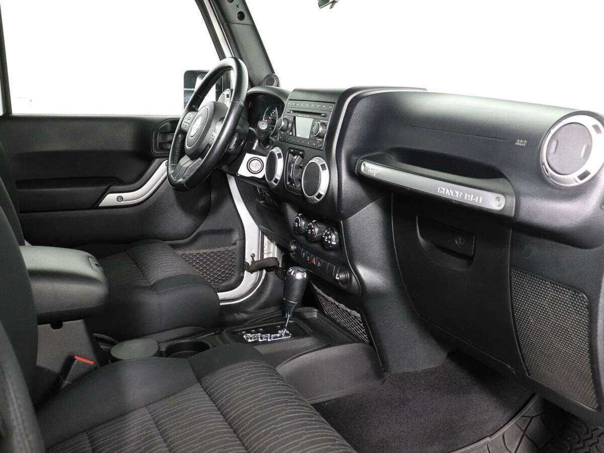 Jeep Wrangler, 2011 Фото №7