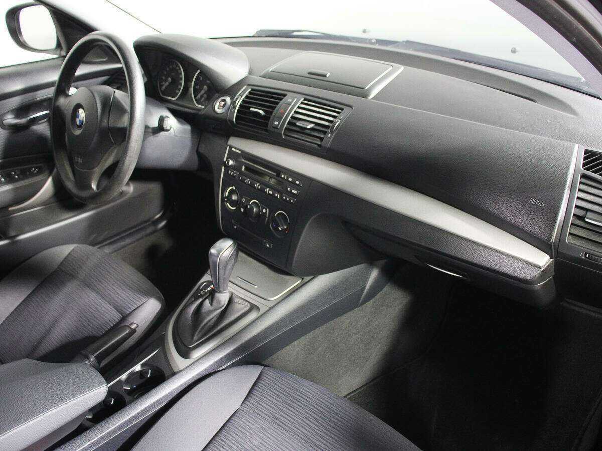 BMW 1 серии 116i, 2010 Фото №8