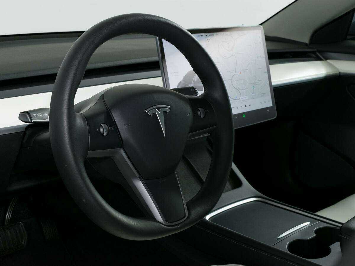 Tesla Model 3 Performance, 2022 Фото №16