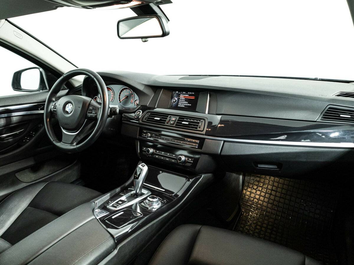 BMW 5 серии 520i VI (F10/F11/F07) Рестайлинг, 2014 Фото №9
