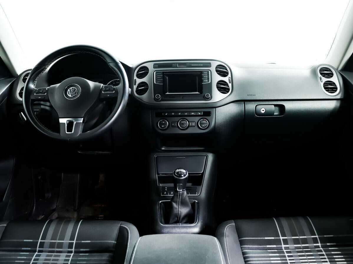 Volkswagen Tiguan, 2015 Фото №11