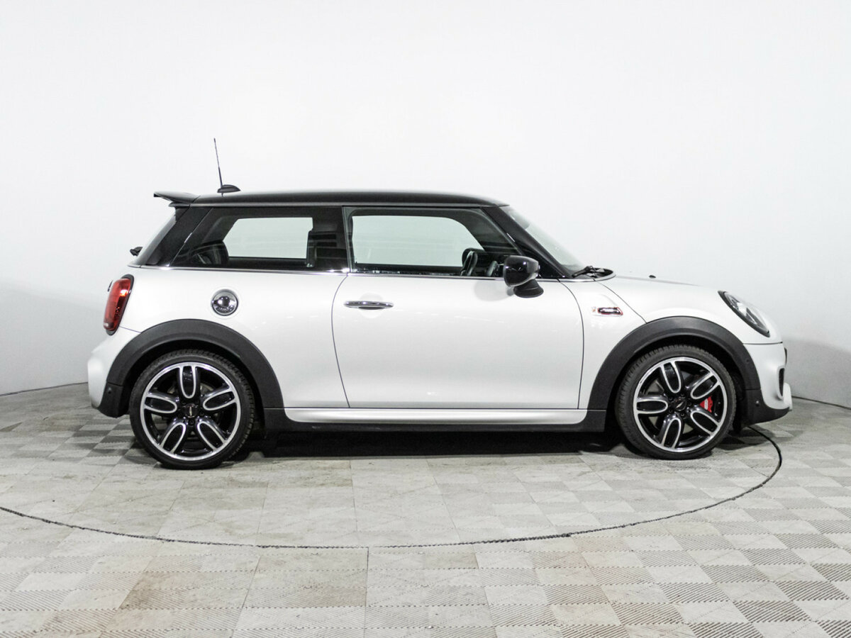 Mini Hatch JCW III (F55/F56) Рестайлинг, 2020 Фото №4