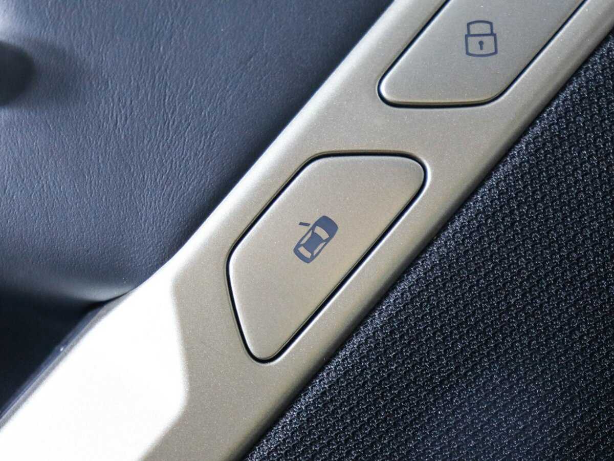 BMW iX xDrive50, 2022 Фото №23