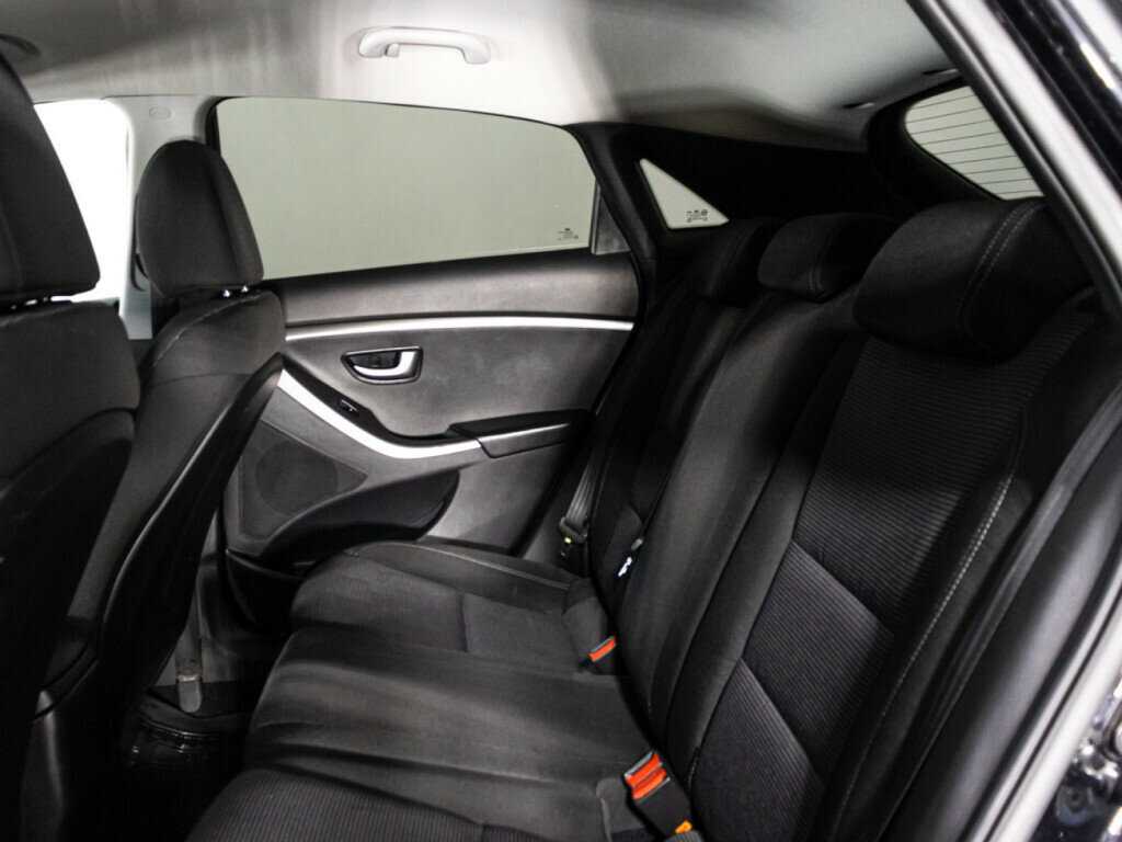 Hyundai i30, 2013 Фото №10