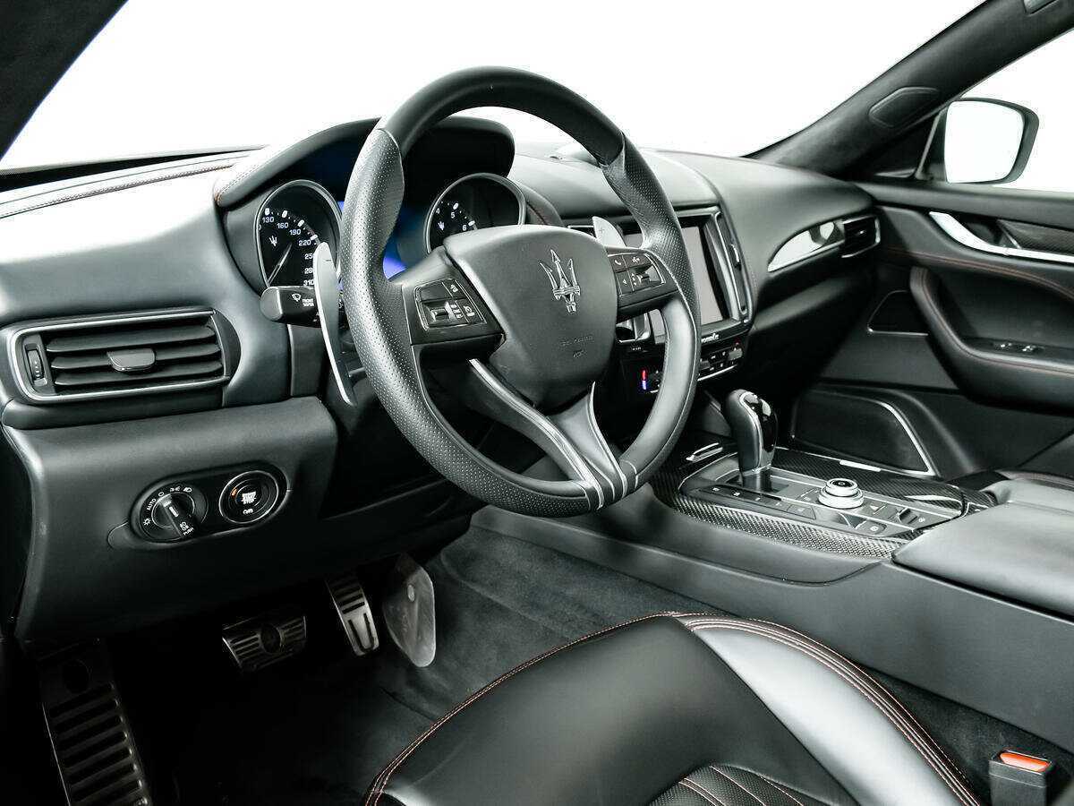 Maserati Levante, 2017 Фото №13