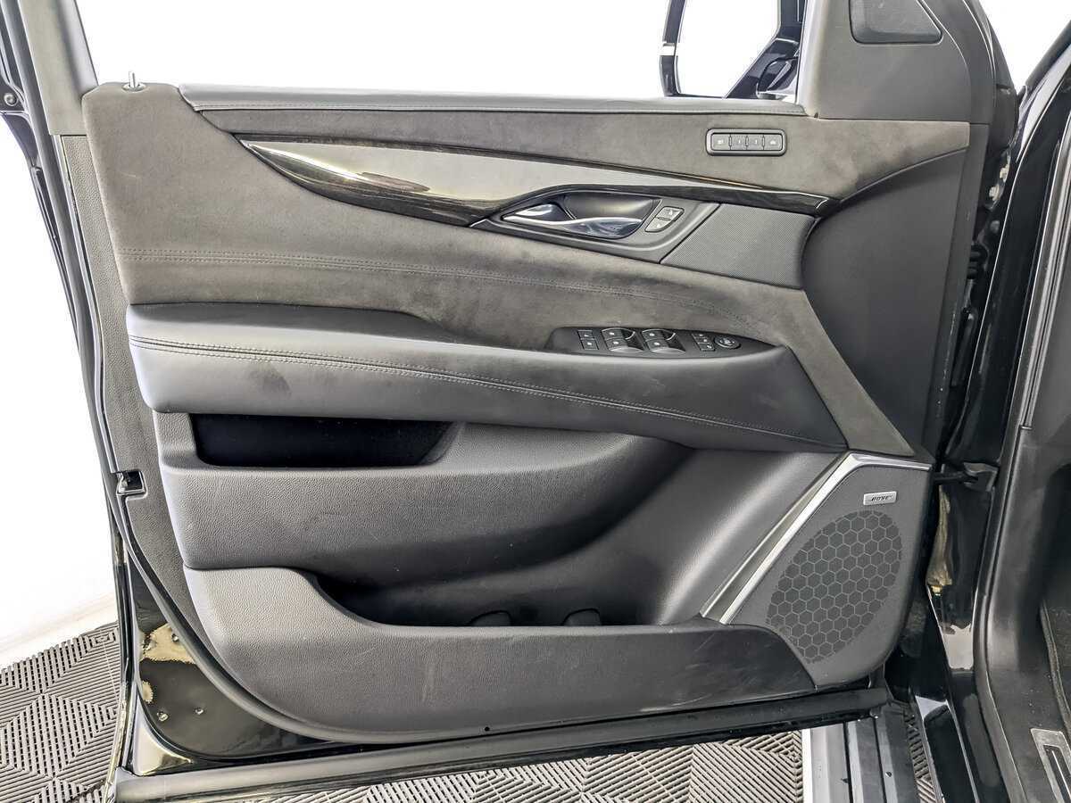 Cadillac Escalade ESV, 2019 Фото №15