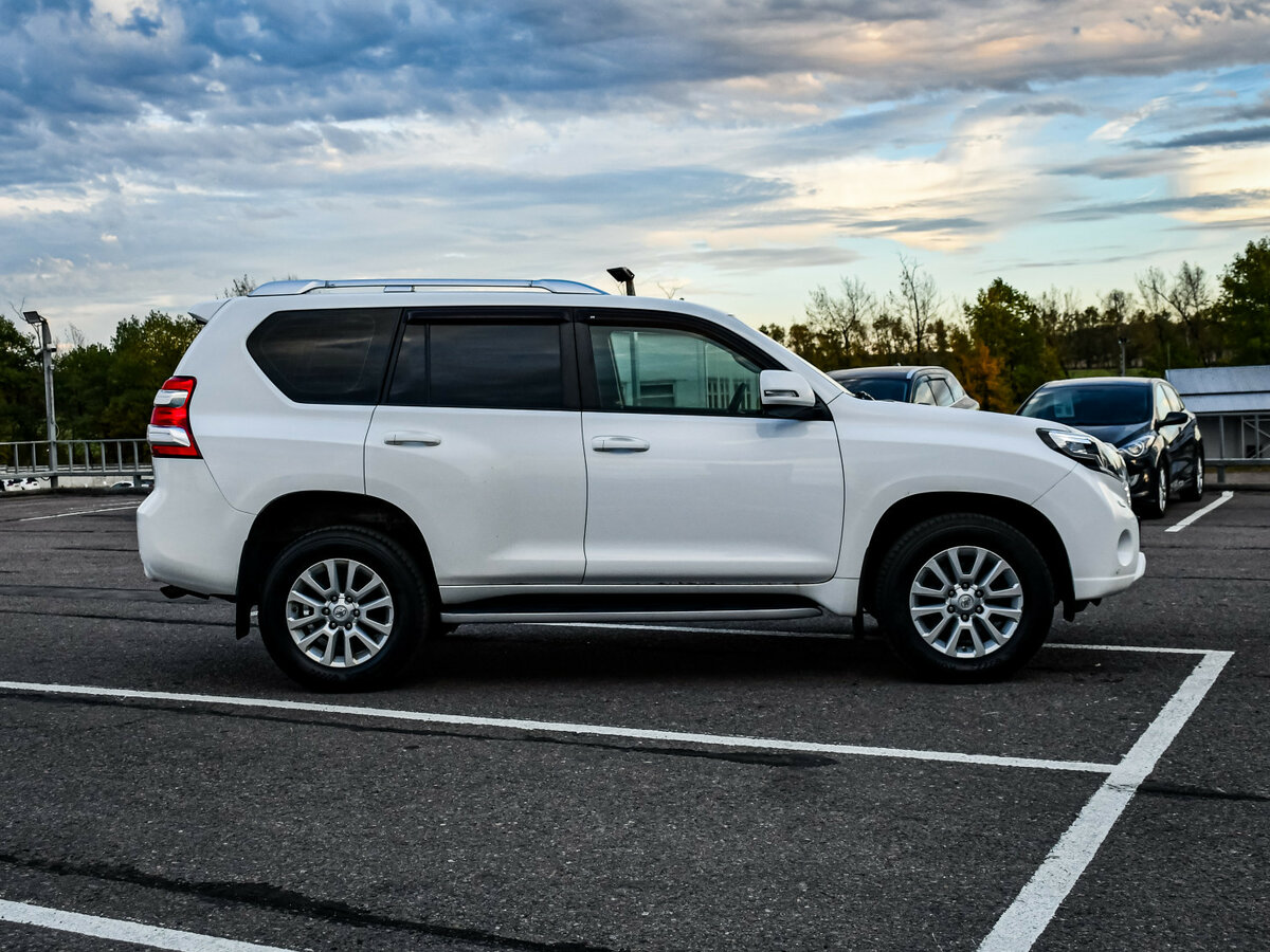 Toyota Land Cruiser Prado 150 Series Рестайлинг 1, 2014 Фото №4