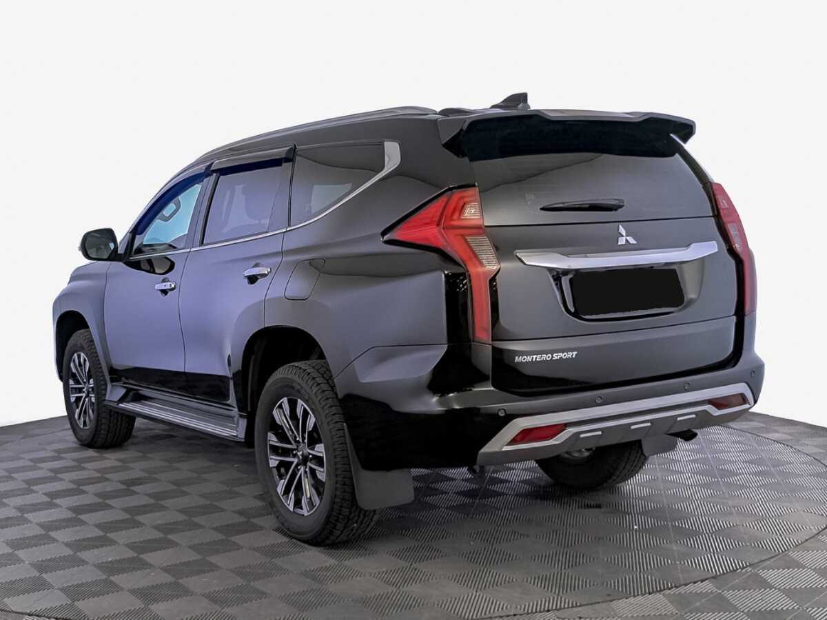 Mitsubishi Montero Sport, 2023 Фото №7