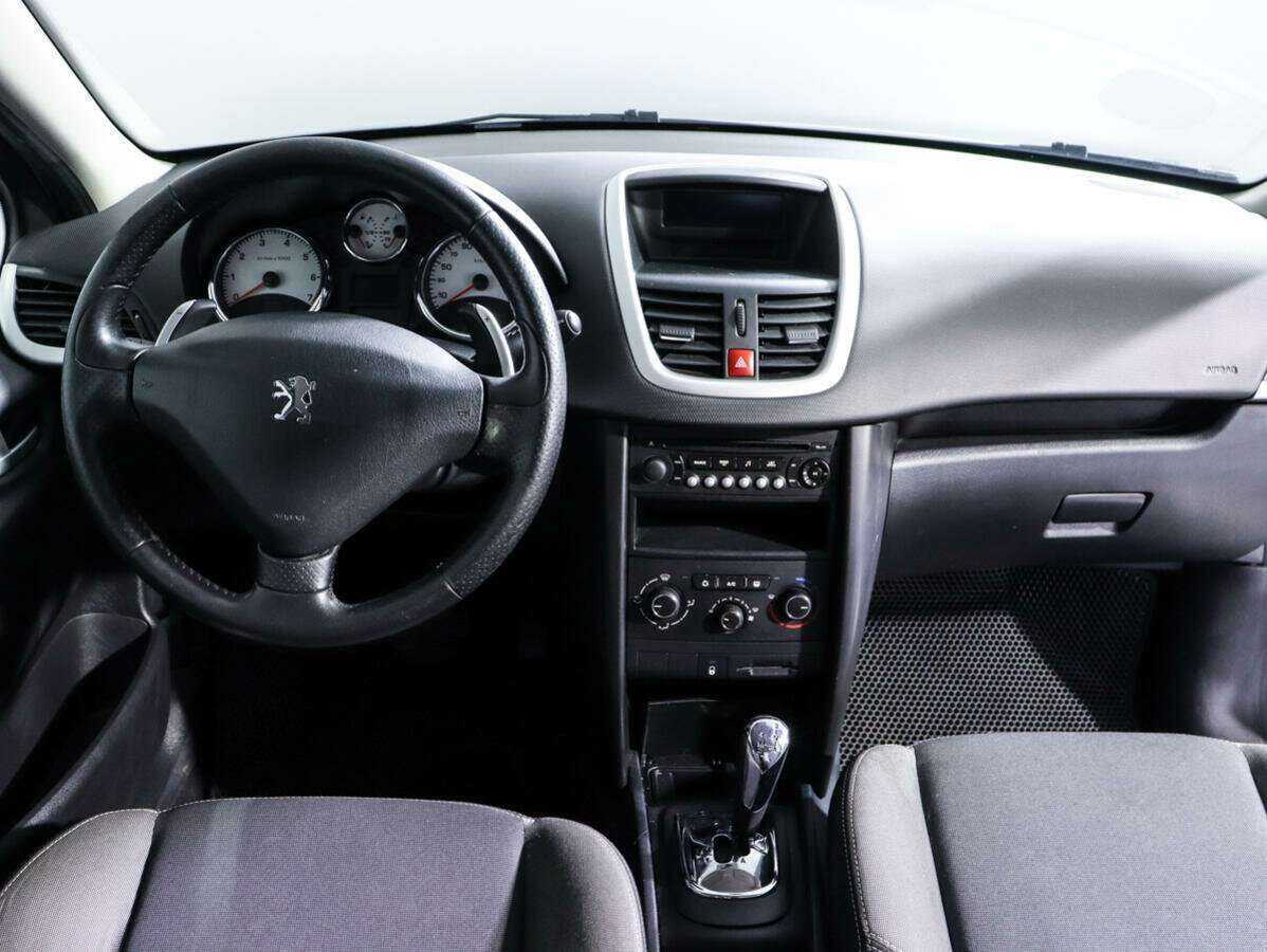 Peugeot 207, 2010 Фото №10