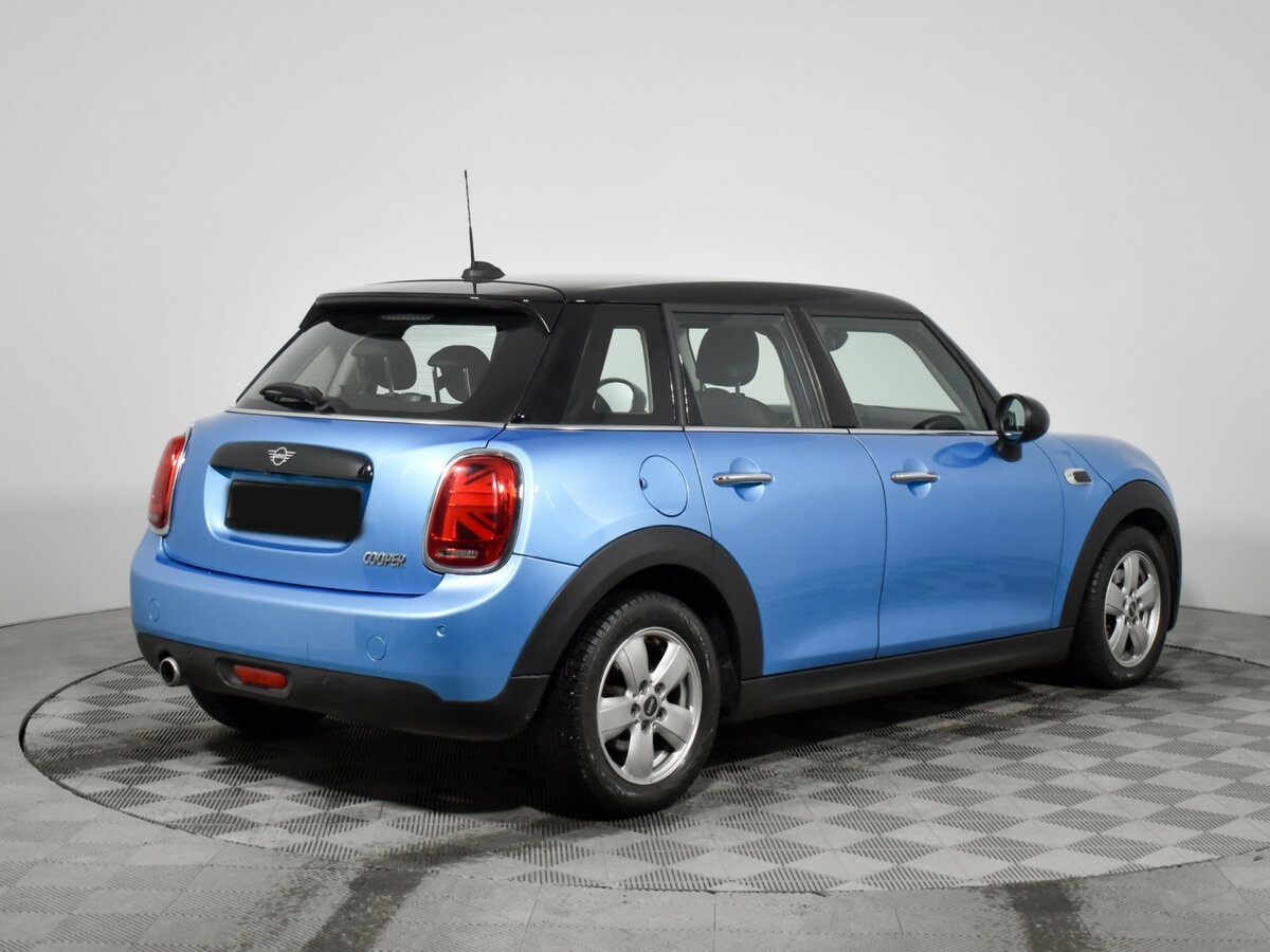 Mini Hatch Cooper III (F55/F56) Рестайлинг, 2019 Фото №5