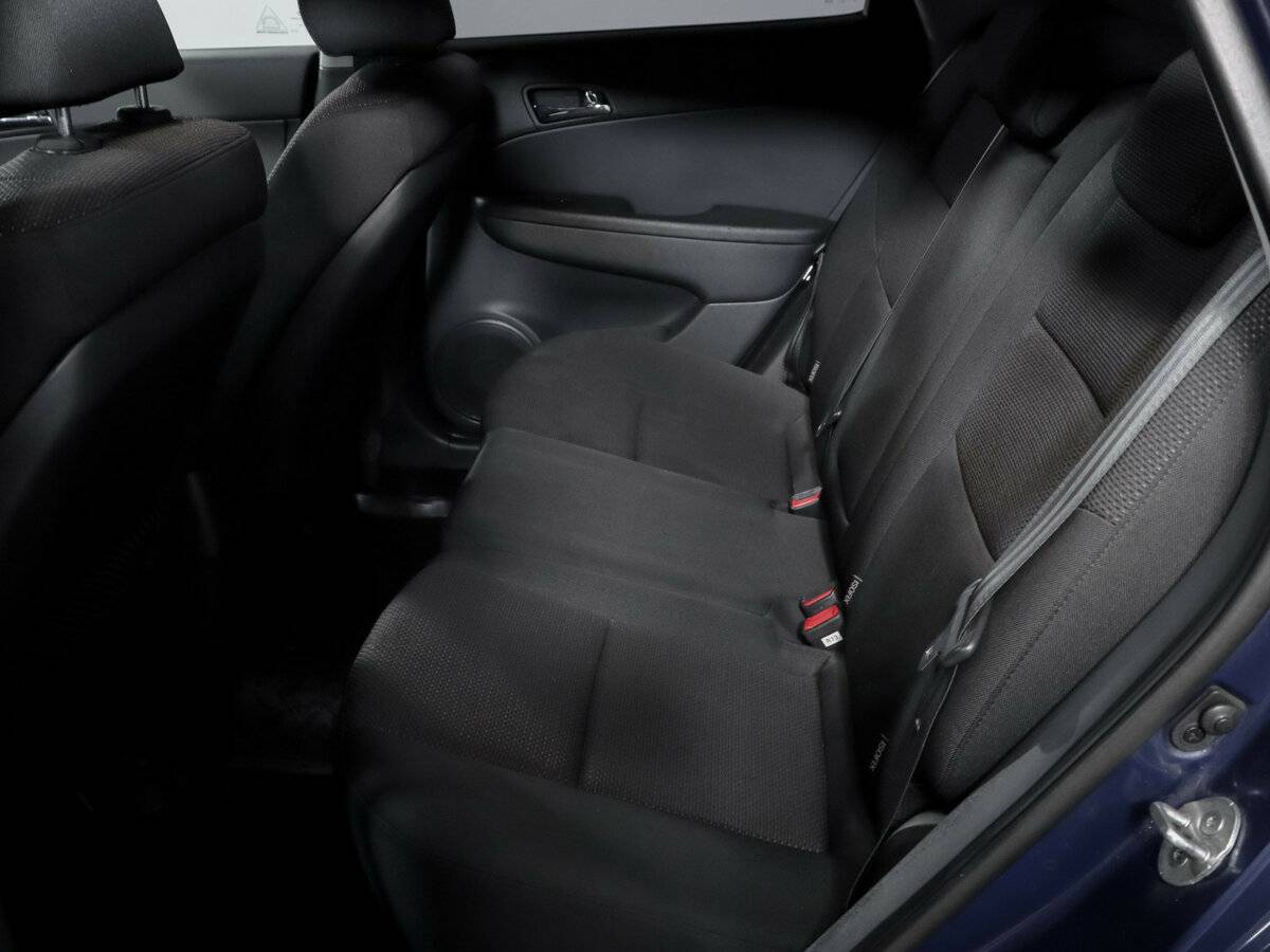 Hyundai i30 I Рестайлинг, 2010 Фото №8