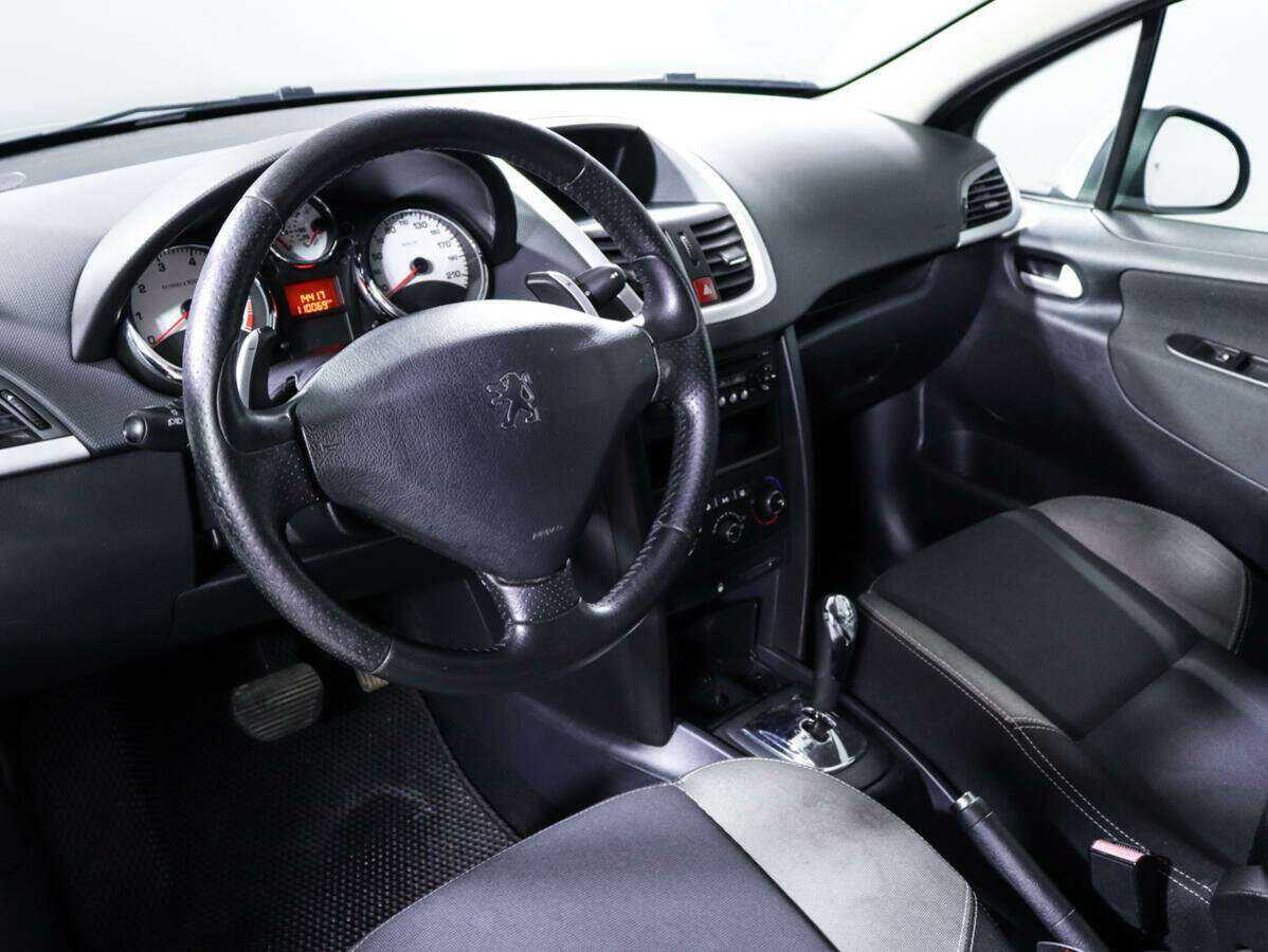 Peugeot 207, 2010 Фото №12
