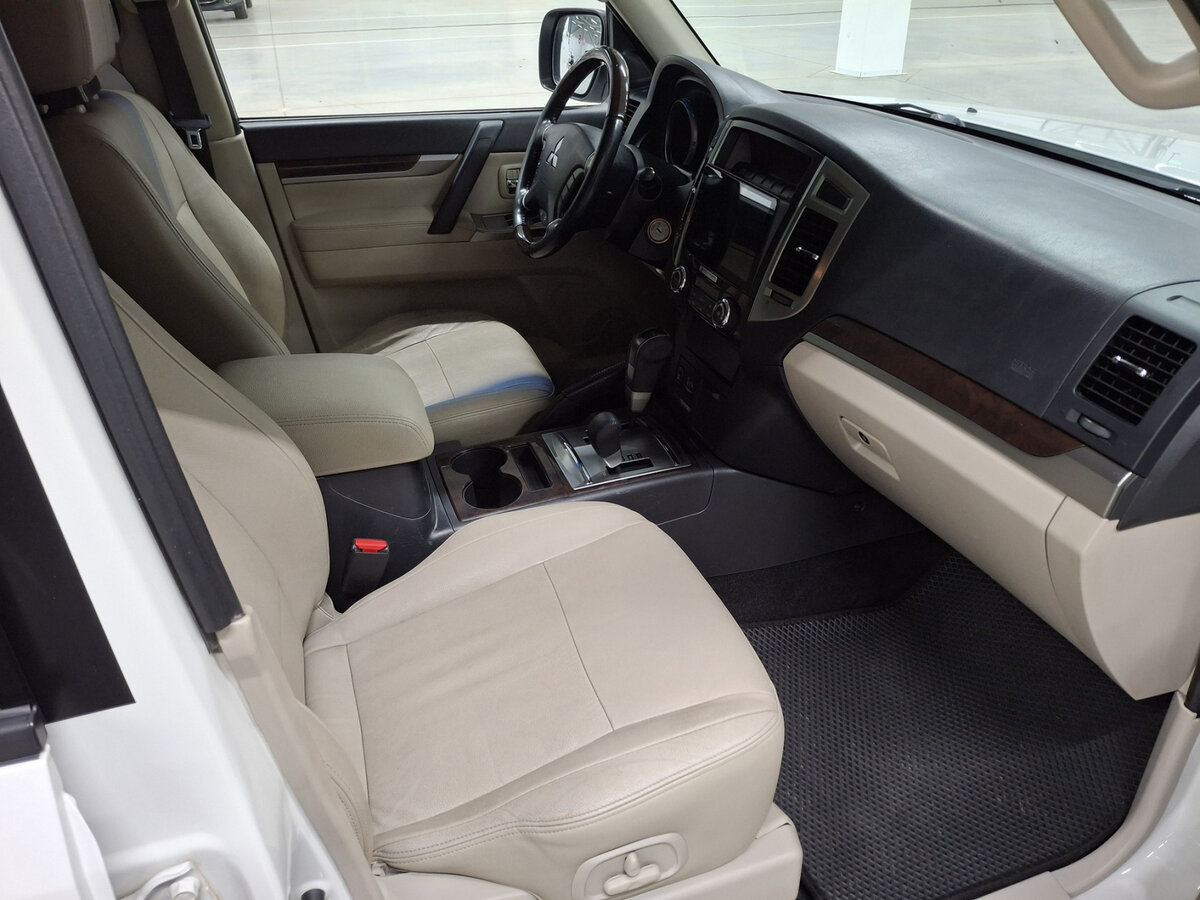 Mitsubishi Pajero IV Рестайлинг 2, 2020 Фото №11