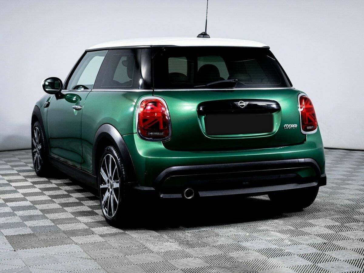 Mini Hatch Cooper III (F55/F56) Рестайлинг 2, 2021 Фото №6