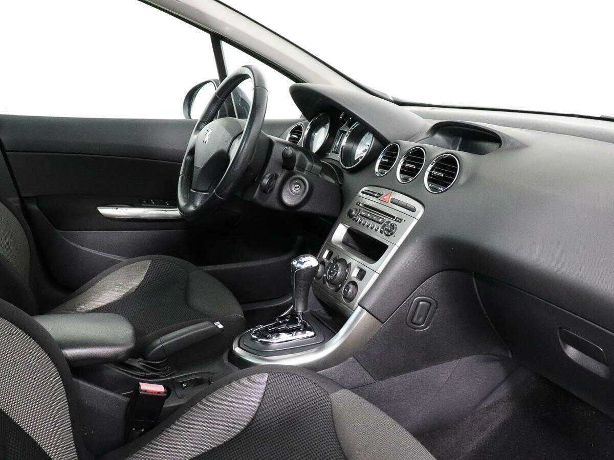 Peugeot 308, 2010 Фото №7