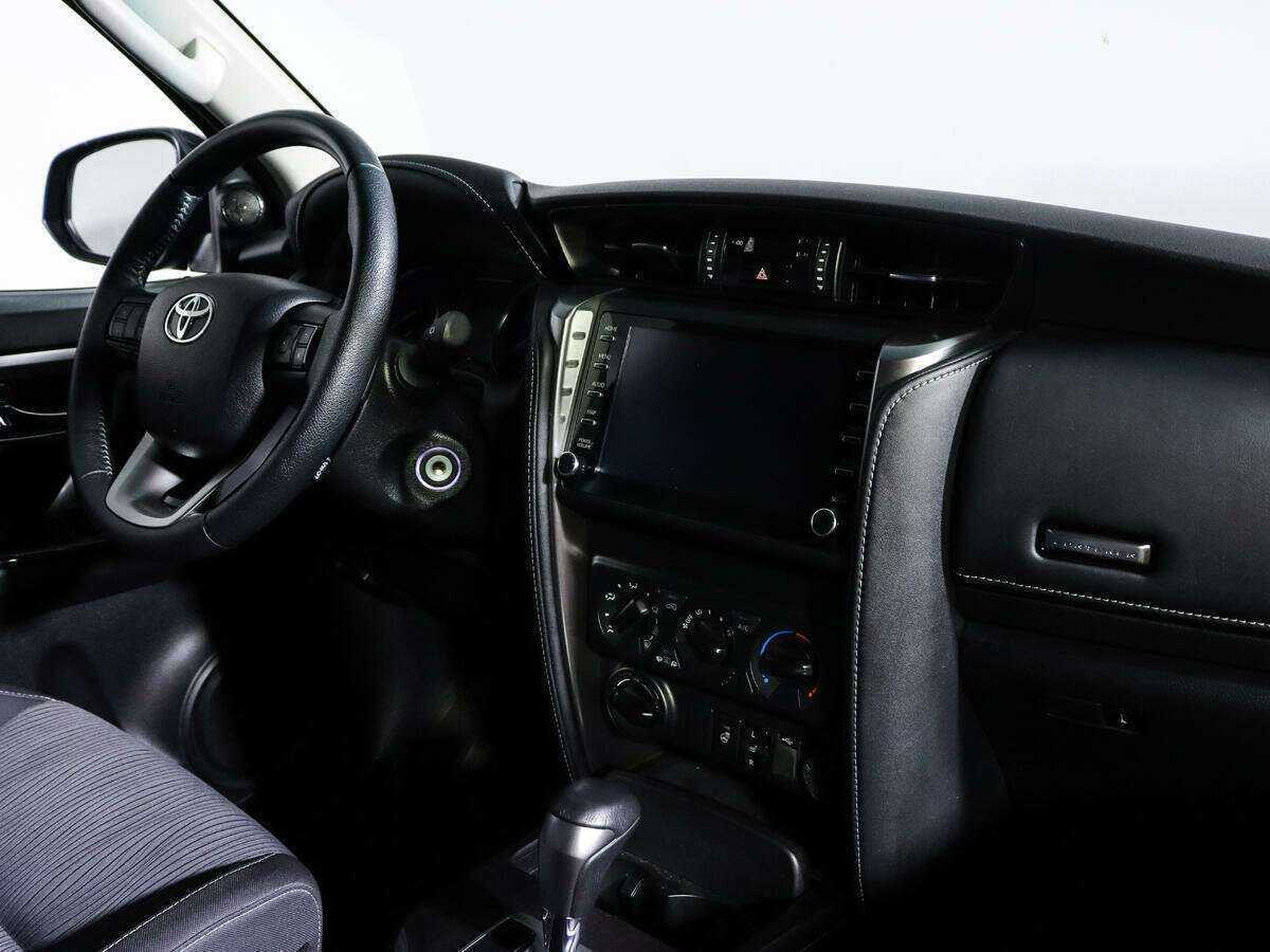 Toyota Fortuner, 2021 Фото №7