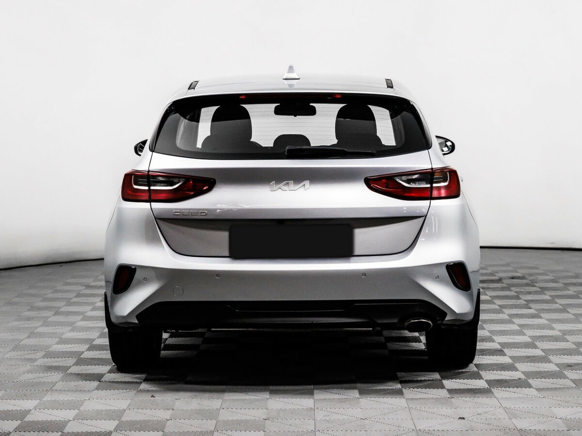 Kia Ceed III Рестайлинг, 2022 Фото №6