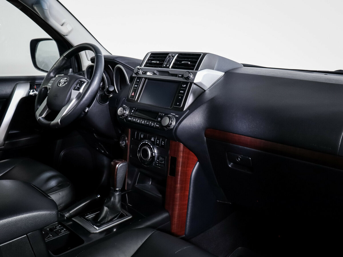 Toyota Land Cruiser Prado 6-speed 150 Series Рестайлинг 1, 2015 Фото №6