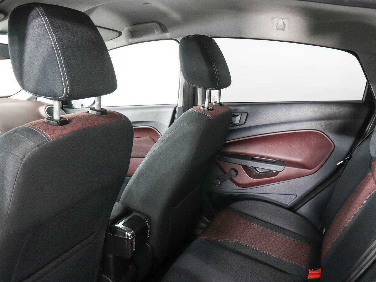 Ford Fiesta, 2011 Фото №8