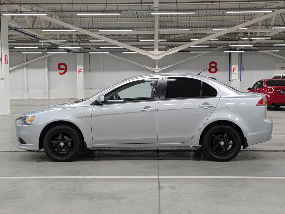 Mitsubishi Lancer X Рестайлинг, 2011 Фото №8